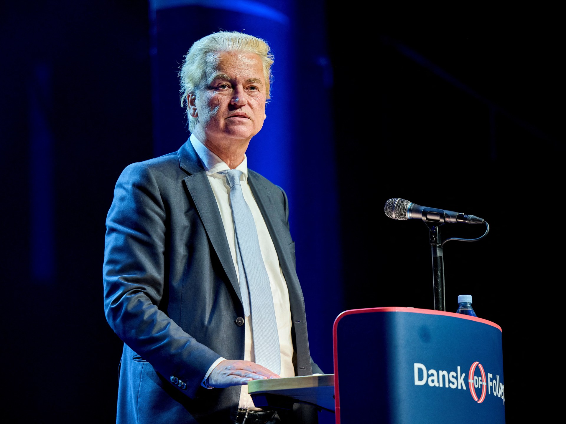 Dutch Privacy Authority Cautions Voters on Consulting AI for Voting Guidance – Mirror Brief